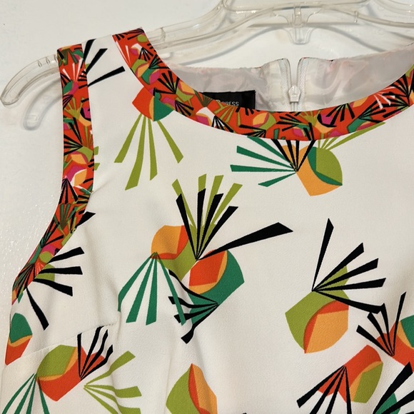 Beautiful AGB Sleeveless Dress - Picture 2 of 8